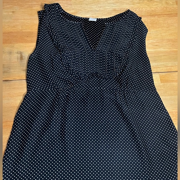 black Polkadot sleeveless top - Picture 2 of 3